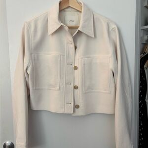 Aritzia Wilfred cream cropped Utility Jacket
